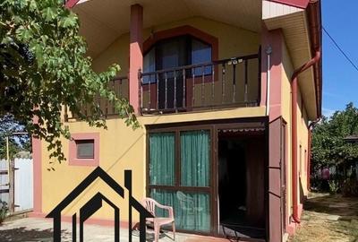 Casă cu 4 camere cu Teren 1025 Mp în Pielești