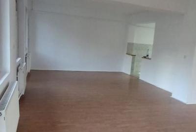 Apartament cu 5 camere în Central - 5