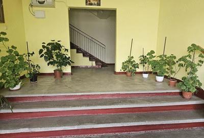 Apartament cu 4 camere decomandat în Central - 1