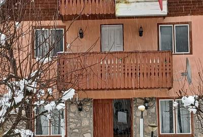 Casă cu 4 camere în Cârăști - 8