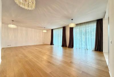 Apartament cu 4 camere decomandat în Aviatorilor