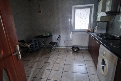 Apartament cu 4 camere decomandat în Colentina - 2