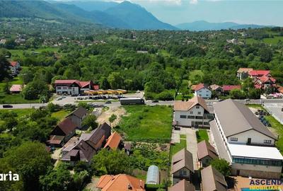 Teren de 1570 mp, în Central