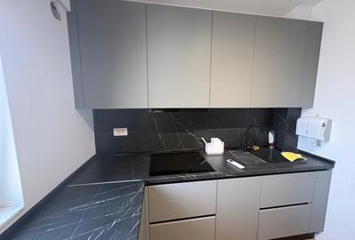 Apartament cu 3 camere decomandat în Barbu Văcărescu