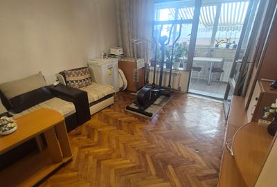 Apartament cu 4 camere în Est