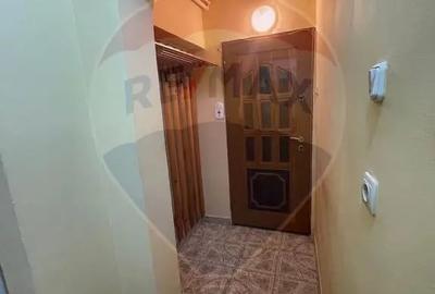 Garsonieră decomandată în UTA