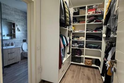 Casă cu 4 camere cu Teren 700 Mp în Groși
