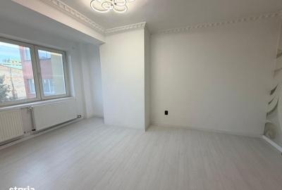 Casă cu 4 camere cu Teren 250 Mp în Libertății