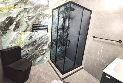 Casă cu 4 camere în Exterior Vest - 1