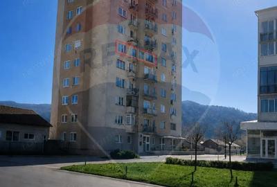 Apartament cu 2 camere decomandat în Central - 2