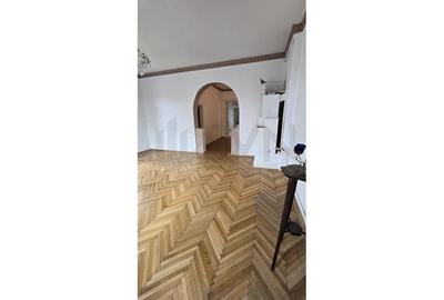 Apartament cu 3 camere circular, mobilat în Ferdinand - 13