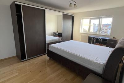 Apartament cu 3 camere decomandat în Ampoi 3 - 2