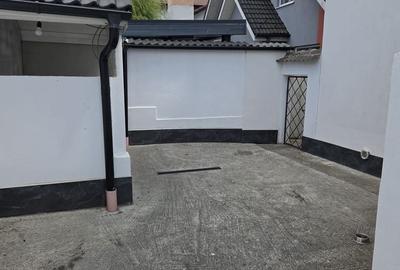 Casă cu 4 camere în Central - 7