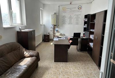 Spațiu comercial, de 32 mp, în Central