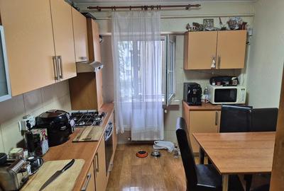 Apartament cu 3 camere decomandat în Central - 2