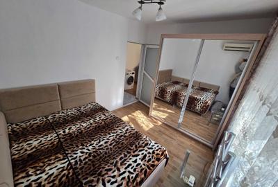 Apartament cu 2 camere semidecomandat în Energiei
