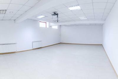 Spațiu comercial, de 300 mp, în Central - 7