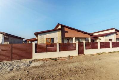 Casă individuală cu 4 camere cu Teren 370 Mp în Mărăcineni