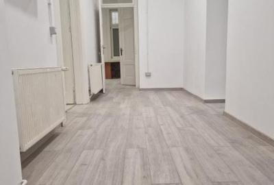 Spațiu comercial, de 140 mp, în P-ța Unirii