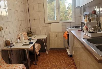 Apartament cu 2 camere semidecomandat în Colentina