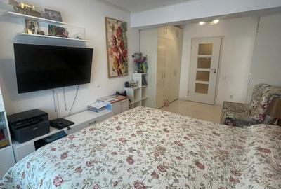 Apartament cu 3 camere decomandat în Apărătorii Patriei