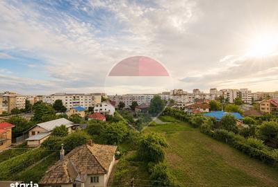 Apartament cu 3 camere în Mioriței