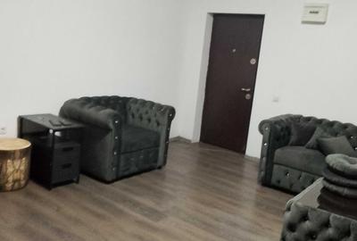 Apartament cu 3 camere decomandat în Exterior Vest