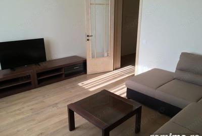 Apartament cu 2 camere decomandat în Medicină