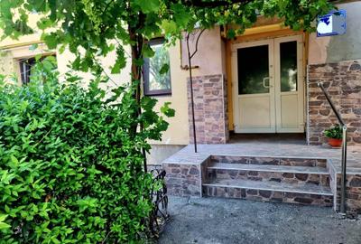 Apartament cu 2 camere decomandat în Micro 5