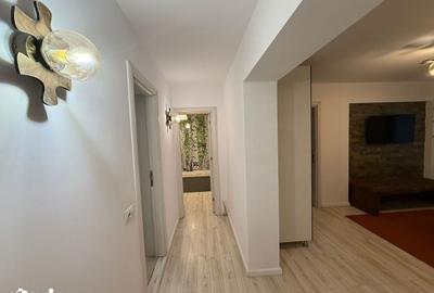 Apartament cu 3 camere, mobilat în Centrul Civic - 1
