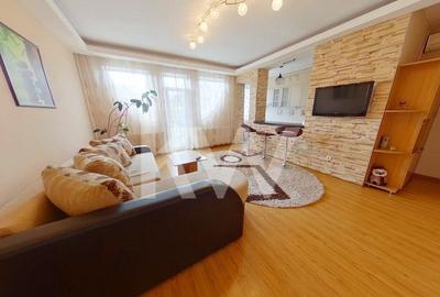 Apartament cu 2 camere decomandat în Tractorul