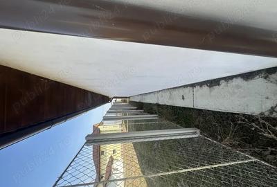 Casă cu 6 camere cu Teren 1000 Mp în Central