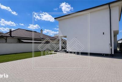 Casă cu 4 camere cu Teren 571 Mp în Cristian - 5