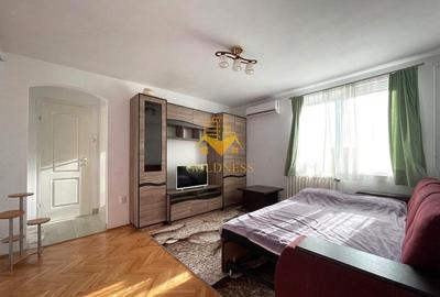 Apartament cu 2 camere semidecomandat, mobilat în Gheorgheni