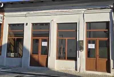 Spațiu comercial, de 48 mp, în Central