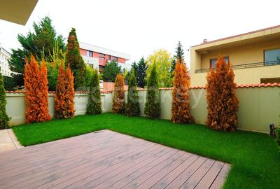 Casă cu 7 camere cu Canalizare în Șoseaua Nordului