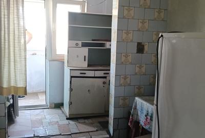 Apartament cu 3 camere în Pantelimon