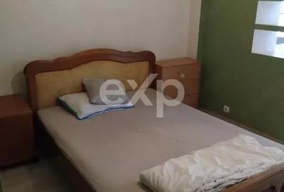 Apartament cu 3 camere semidecomandat în Plopilor