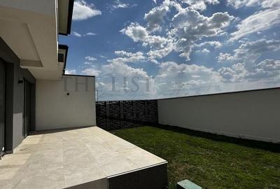 Casă cu 4 camere cu Teren 330 Mp în Central