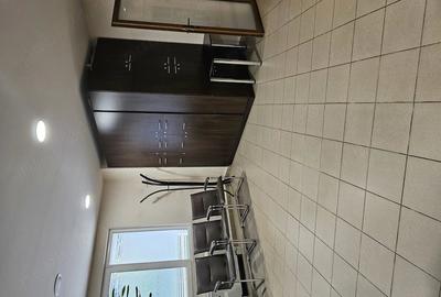 Spațiu comercial, de 1,028 mp, în Decebal - 3