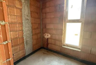 Casă cu 4 camere în Calea Urseni