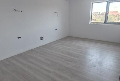 Casă cu 5 camere cu Teren 315 Mp în Central