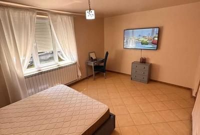 Apartament cu 2 camere decomandat în Precista