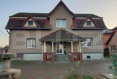 Casă individuală cu 7 camere cu Canalizare în Mihai Viteazu - 1