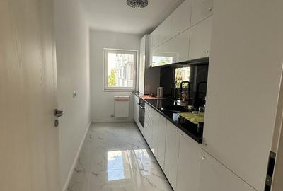 Apartament cu 2 camere decomandat în Apărătorii Patriei - 5