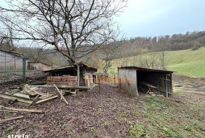 Casă cu 4 camere cu Teren 2846 Mp în Aștileu - 1