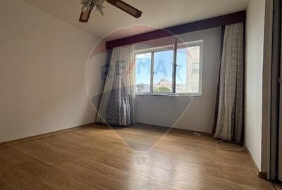 Apartament cu 3 camere semidecomandat în Central - 2