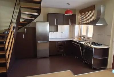 Apartament cu 3 camere decomandat în Cedonia