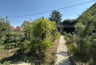 Casă cu 3 camere cu Teren 150 Mp în Central