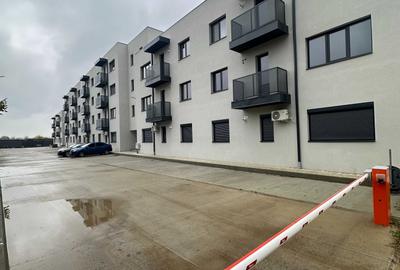 Apartament cu 2 camere decomandat în 1 Decembrie